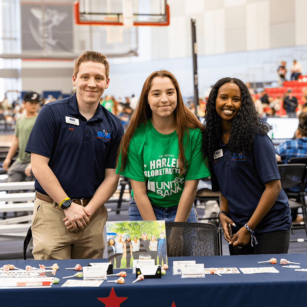 Students volunteering