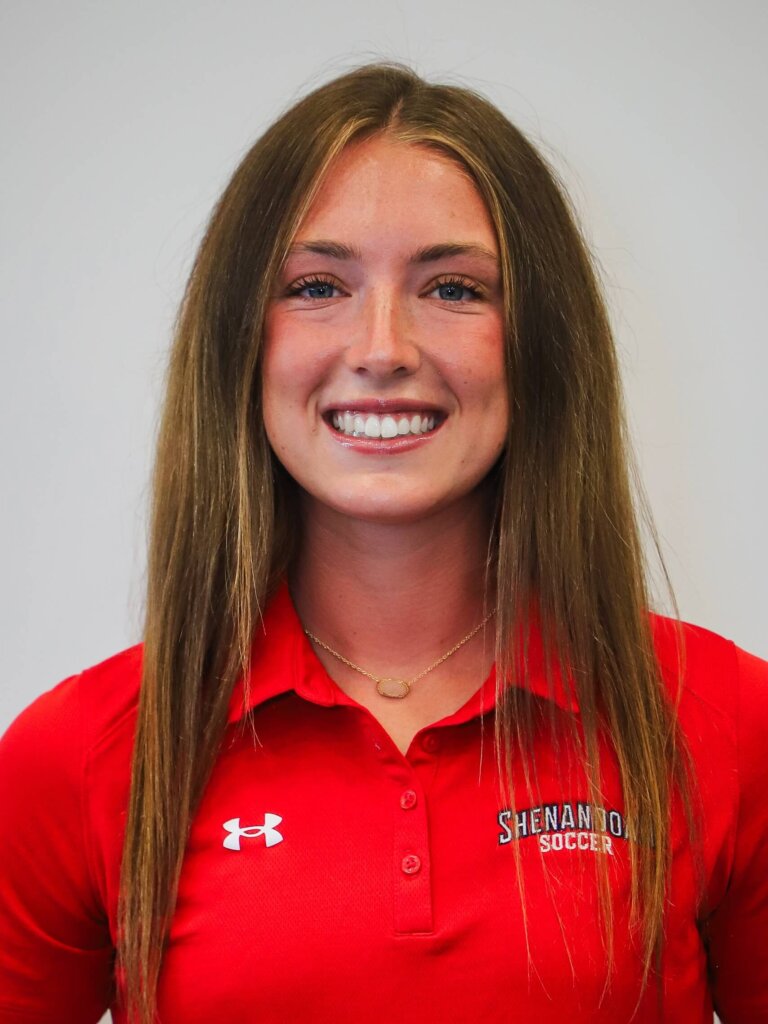 McKenna Newcome ’28 | Biochemistry and Engineering Physics majors