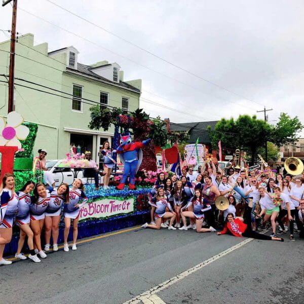 2019 Grand Feature Parade Apple Blossom Float