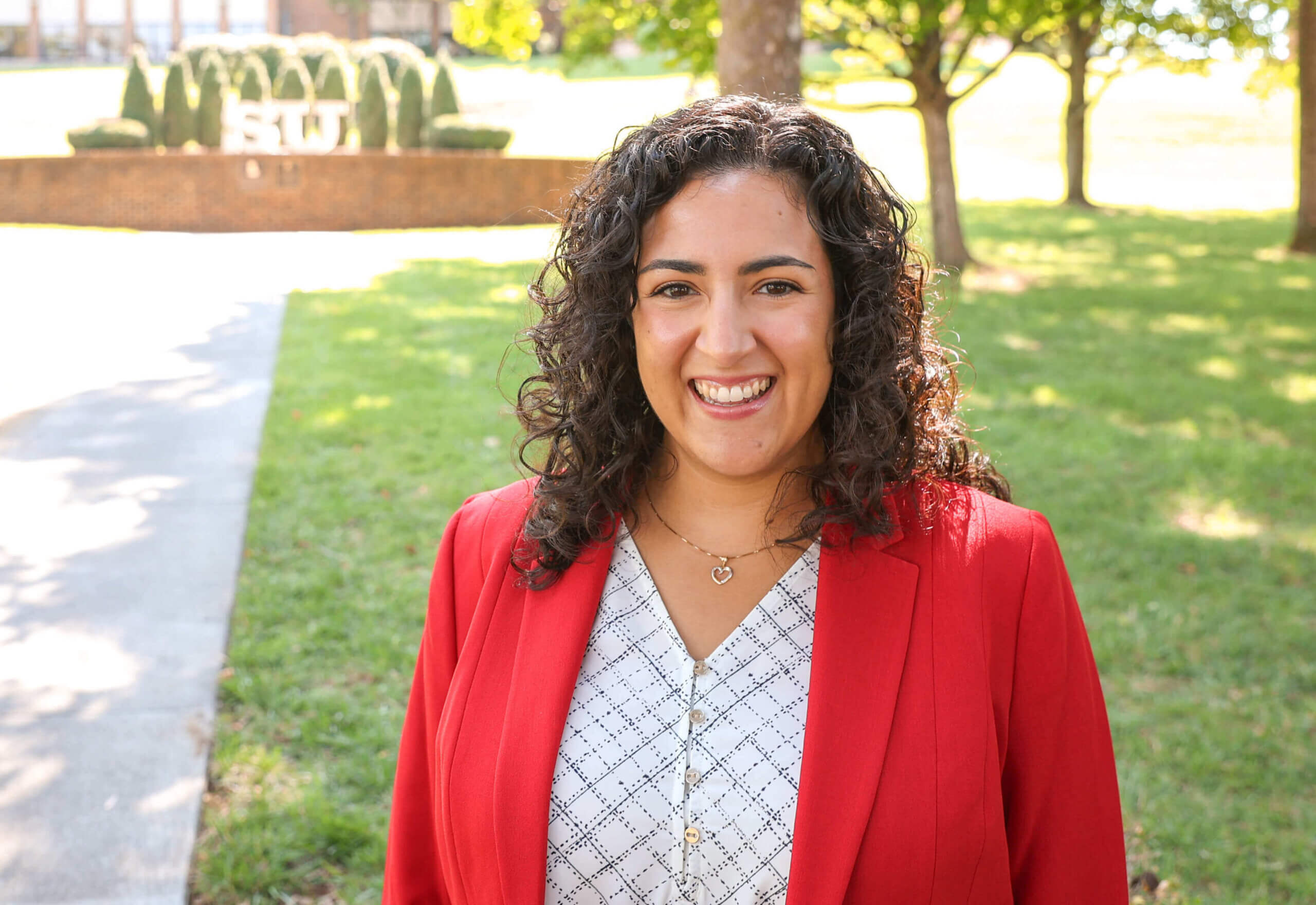 professional headshot of Elena Fierer