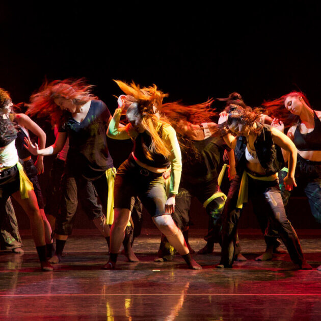 Dance Ensemble performs Tiffanie Carson's "DRIP"