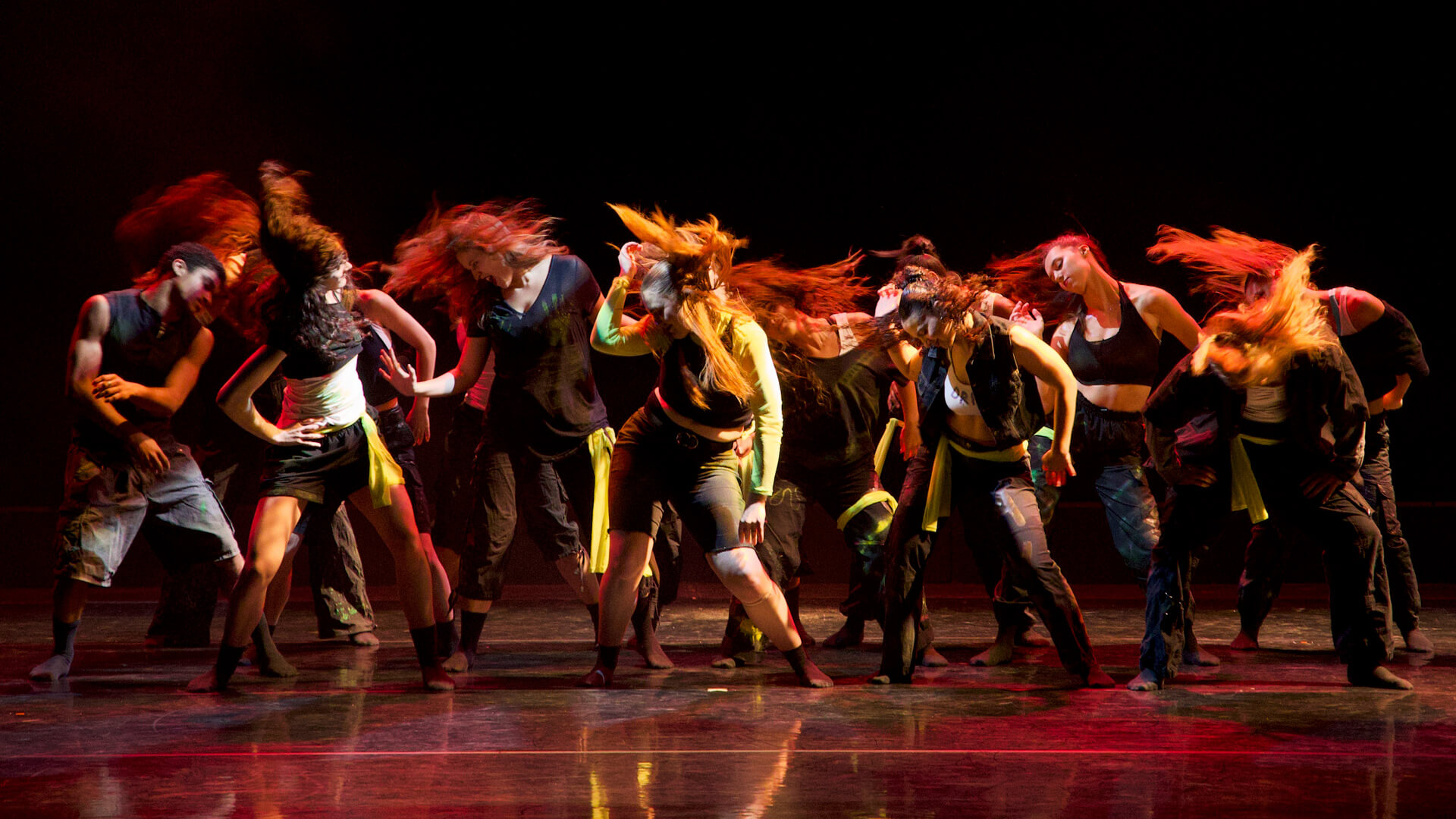 Dance Ensemble performs Tiffanie Carson's "DRIP"
