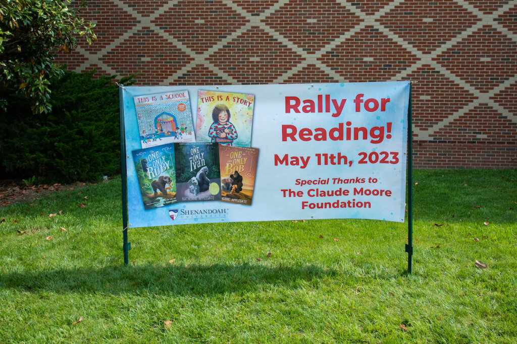 Rally for Reading sign outside of Ohrstrom-Bryant Theatre.