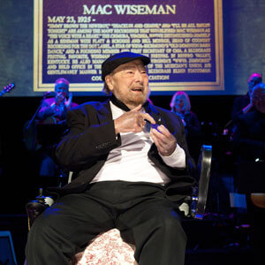 The Country Music Hall of Fame inducts Shenandoah alumnus Mac Wiseman ‘44 in October 2014.