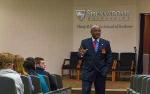 Dean Miles Davis greets largest business school class in university history