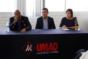 Dean Davis Builds Relationship with Mexican University