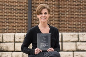 Lisa Startsman receives award