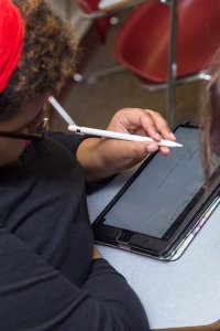 Student Using Apple Pencil and iPad in Shenandoah University Class