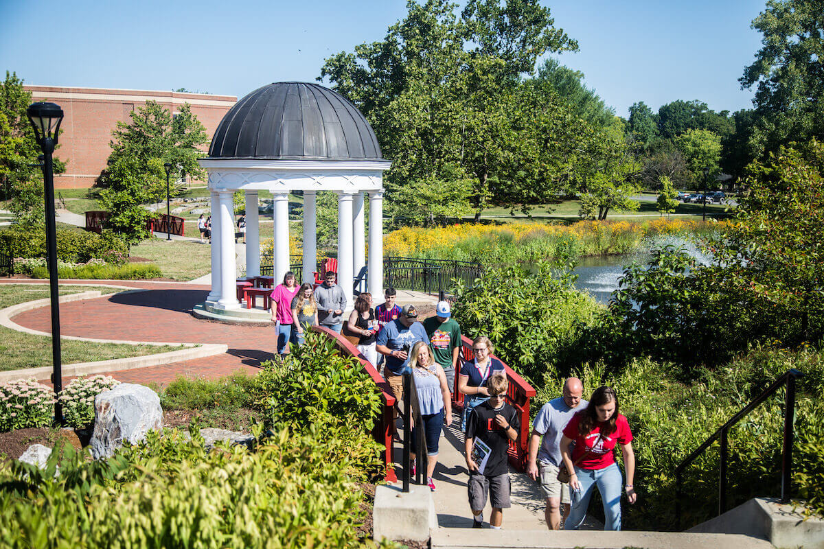 Shenandoah Buzzes With Activity University adds dozens of areas of study, draws record number of first-year students, and so much more this fall