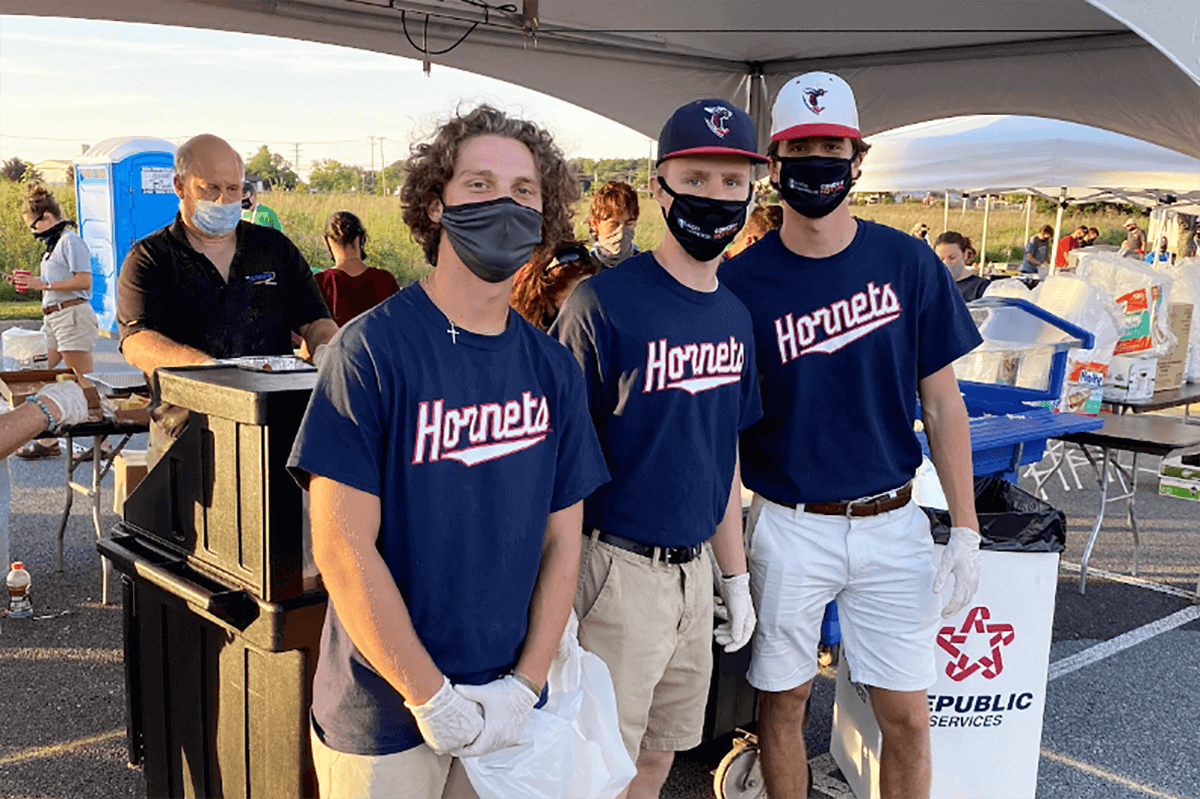 SU Gives Back Despite COVID-19 Challenges Baseball Team Volunteers at Concern Hotline Fish Fry