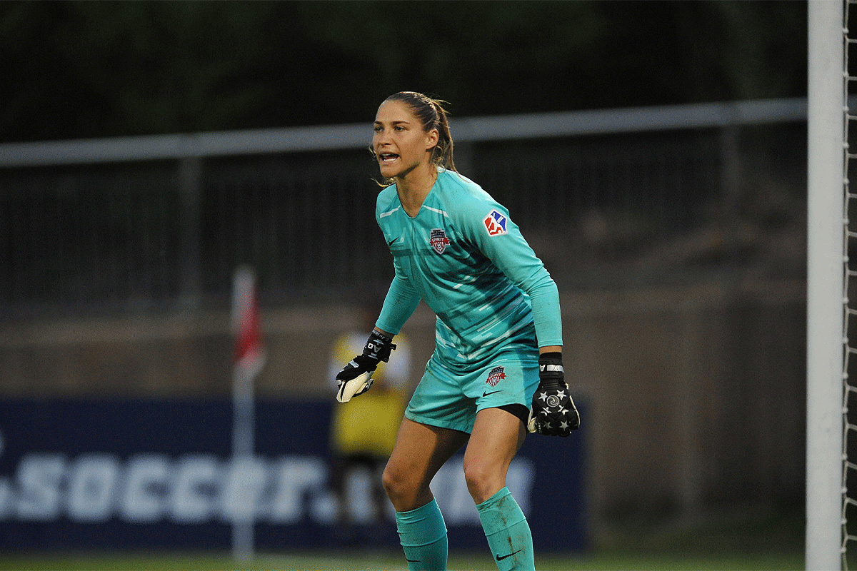 Pro Soccer Player Sets Goals Off the Field and in the Classroom Through joint partnership, Washington Spirit Goalkeeper Aubrey Bledsoe Takes MBA Courses at Shenandoah