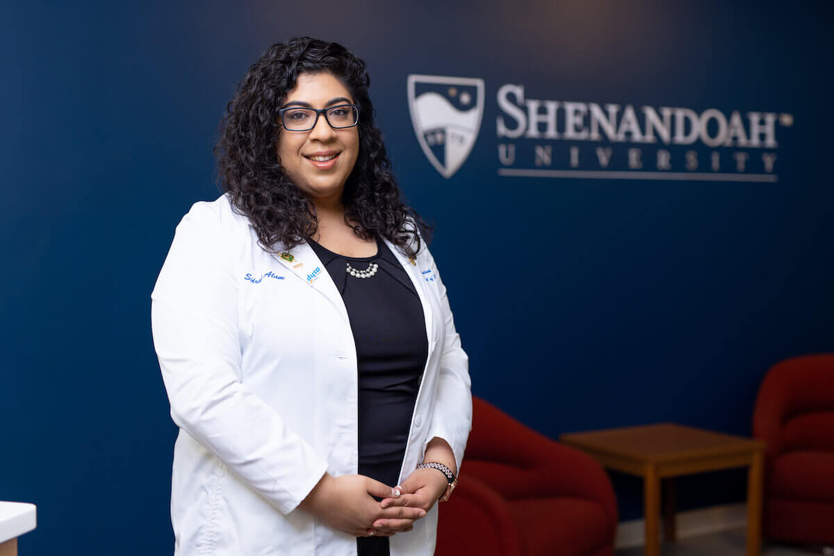 Bernard J. Dunn School of Pharmacy News: Fall 2021 Several students win awards while another shares their pharmacy journey 