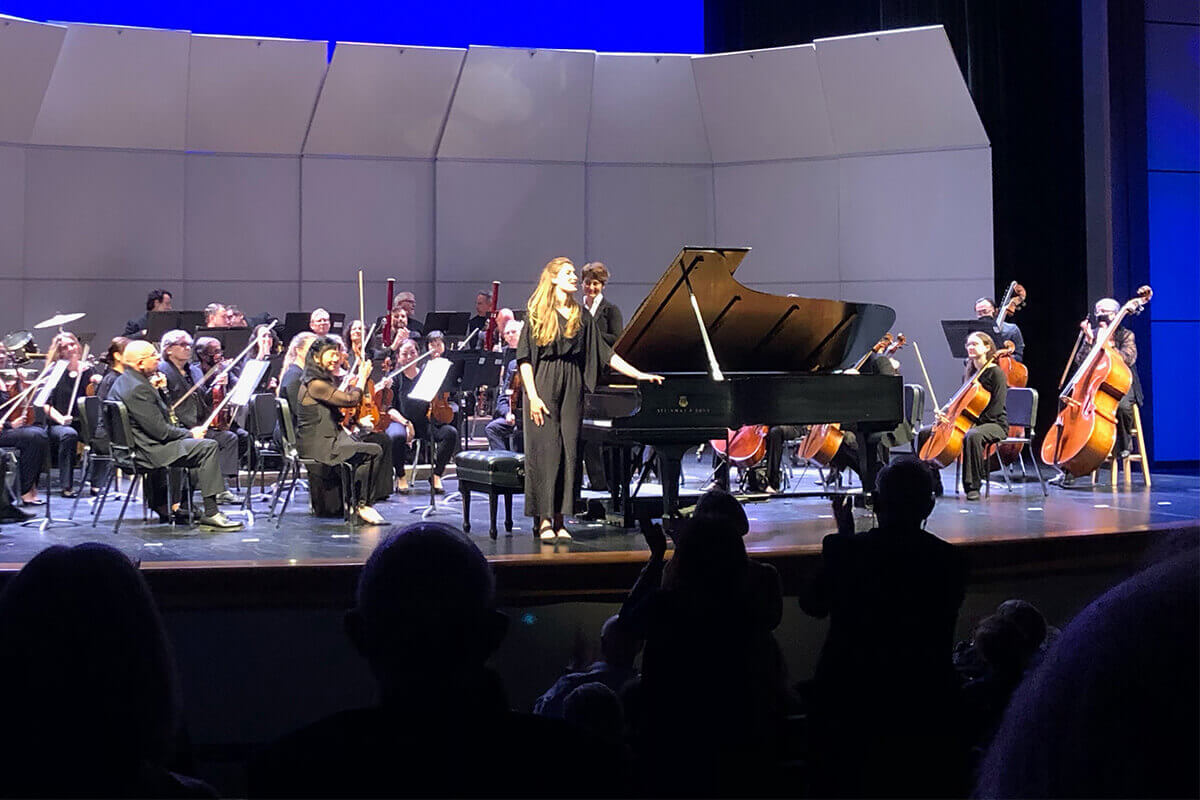 Bournaki Performs Beethoven’s Piano Concerto No. 3 with Symphonia