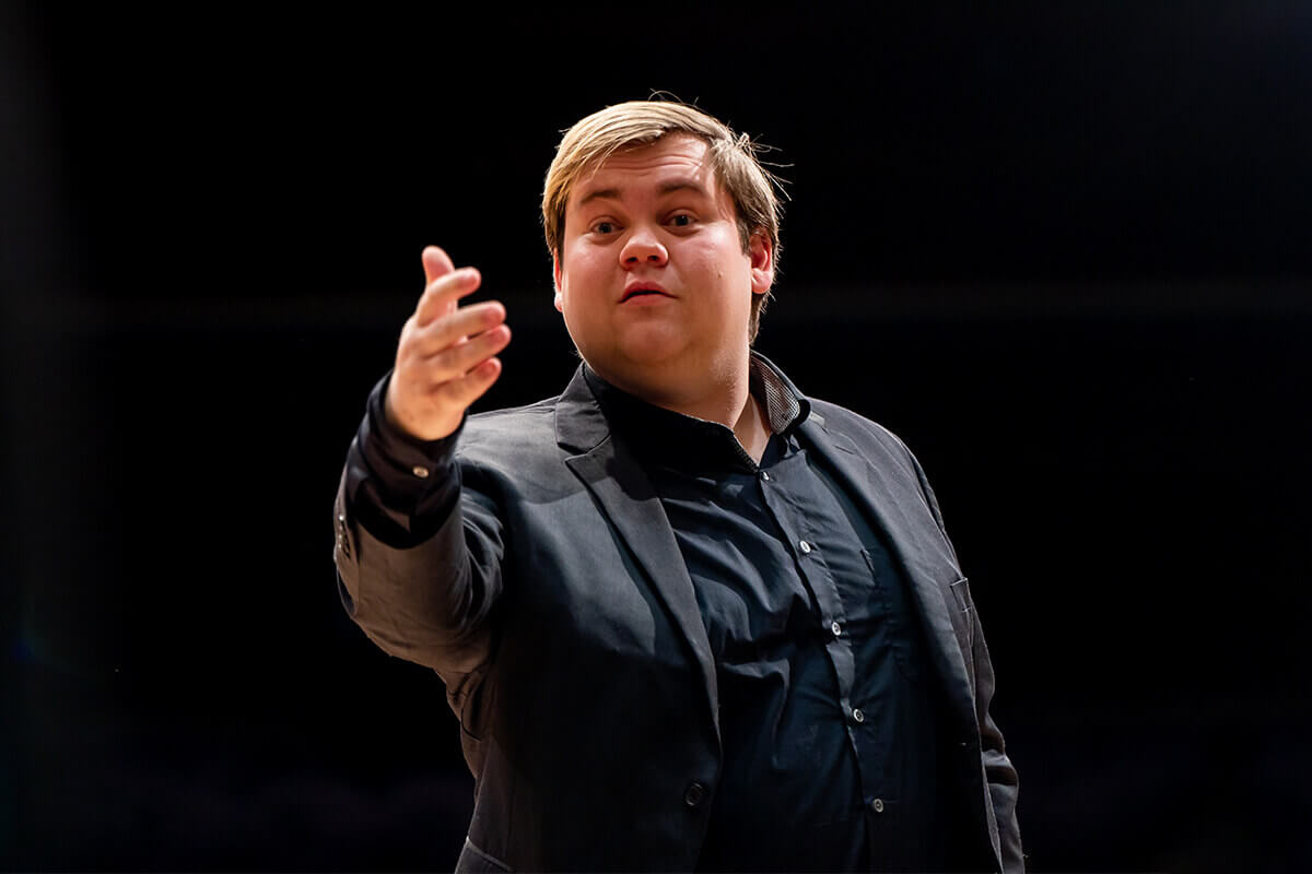 Young ’23 Appointed Artistic Director and Conductor for Valley Chorale