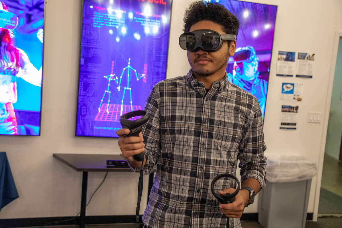 Generating A Career In Virtual Reality Shenandoah Student Engages In Hands-On Work With Real-World Applications 