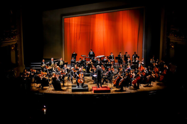 Julian Schwarz performs with Orquesta Filarmonica Teresa Quesada