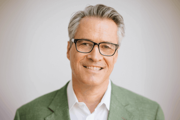 Headshot of Dr. Giles Jackson