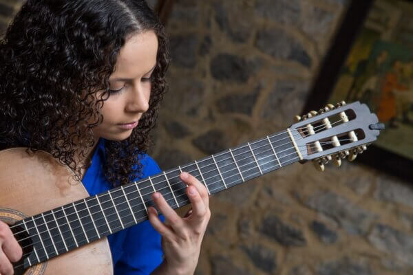 Shenandoah Guitar Festival, photo of woman playing classical guitar