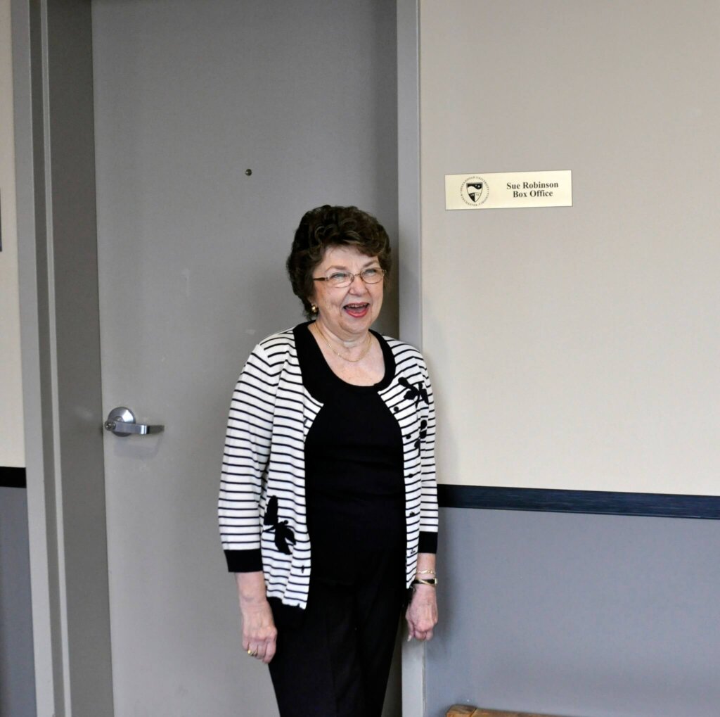 Sue C. Robinson (B '85)