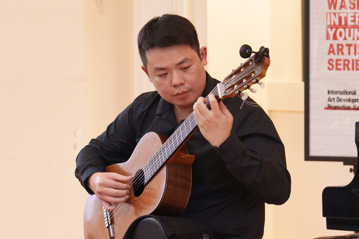 Weijia Chen performs at the Washington International Young Artists Music Series (WIYAMS) opening concert