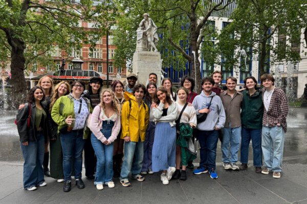 Theatre Students Travel to London for GEL Trip