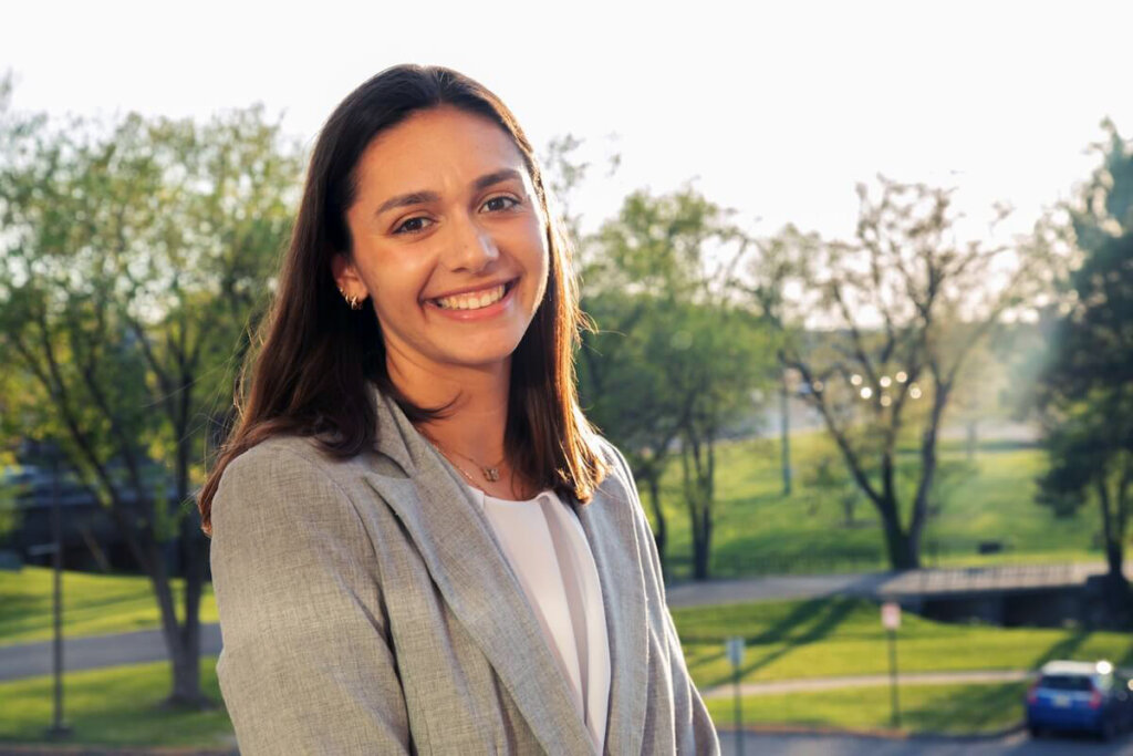 Outdoor headshot of Amy Oleksy.