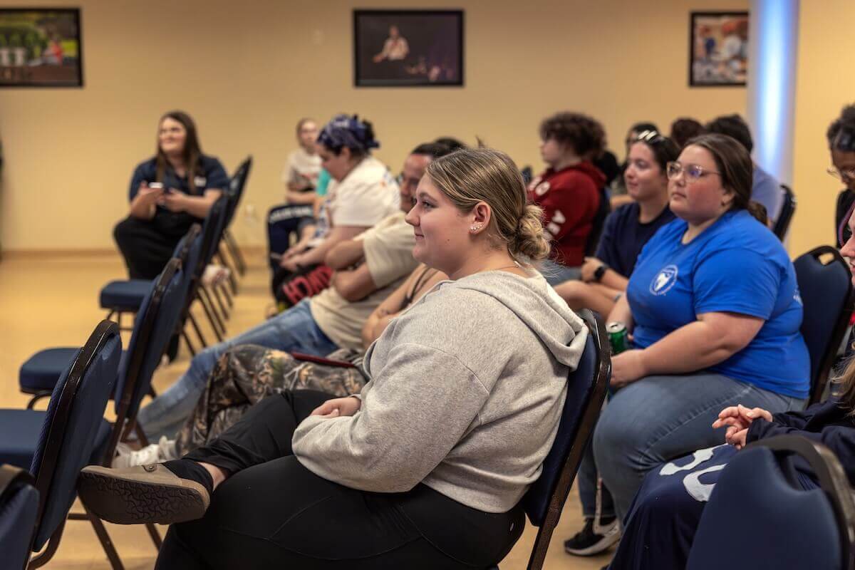 Shenandoah students seated while listening to Enslow speak during a Leadership Lab event.